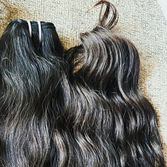 100% Unprocessed Raw Indian Wavy Extensions - Picture 1 of 2